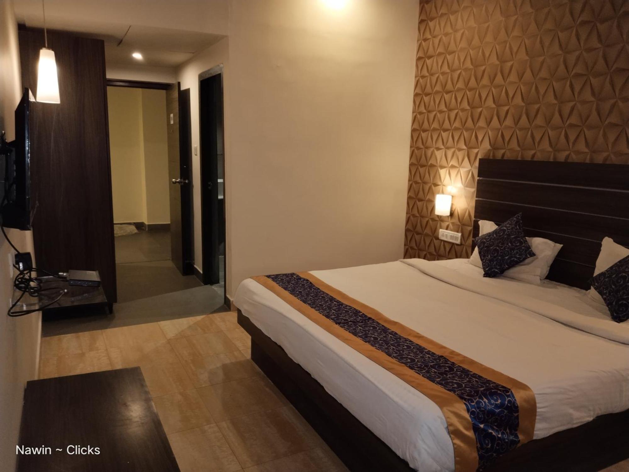 Redfox Hotel- Aminjikarai Chennai Esterno foto